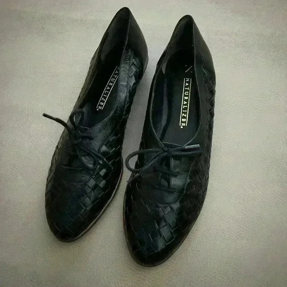 Vintage Naturalizer Woven Leather Black Flats 8.5 Narrow